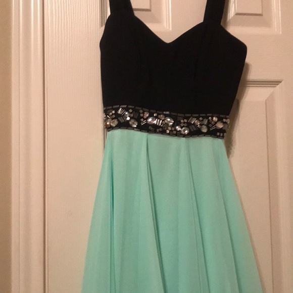 High-Low Cocktail Dress - Picture 2 of 4